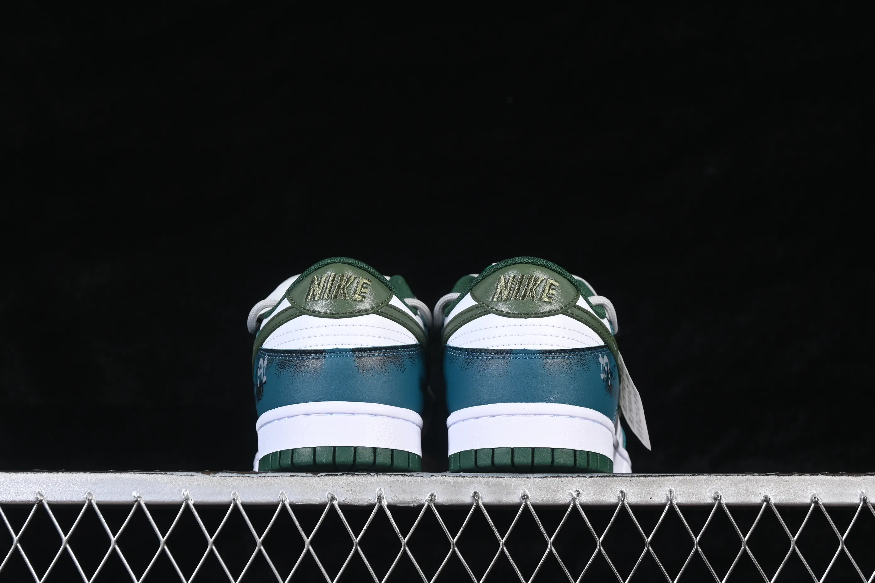 All categories Nk SB Dunk Series Nk SB Dunk Low High-end customized low-top sneakers Nike SB Dunk Low straps low-top casual sneakers DD1391-101